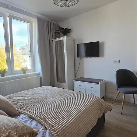 Dzielna * Βαρσοβία